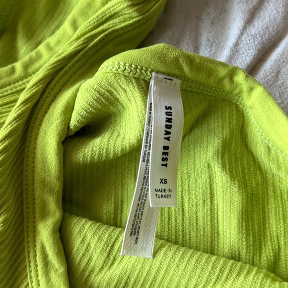 Sunday Best One Shoulder Crop Top - Picture 2 of 3